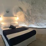 Knight Villa
